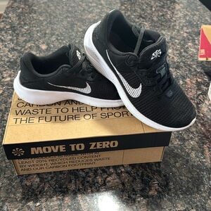 Nike Flex Experience RN 11 NN